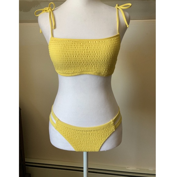 Abercrombie & Fitch Other - Abercrombie & Fitch yellow ruffled bikini set size XS